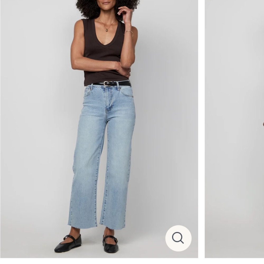 Oliver Logan Women's Light Blue Jeans “Light Indigo Worn”